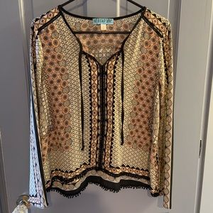 Women’s Small Blouse
